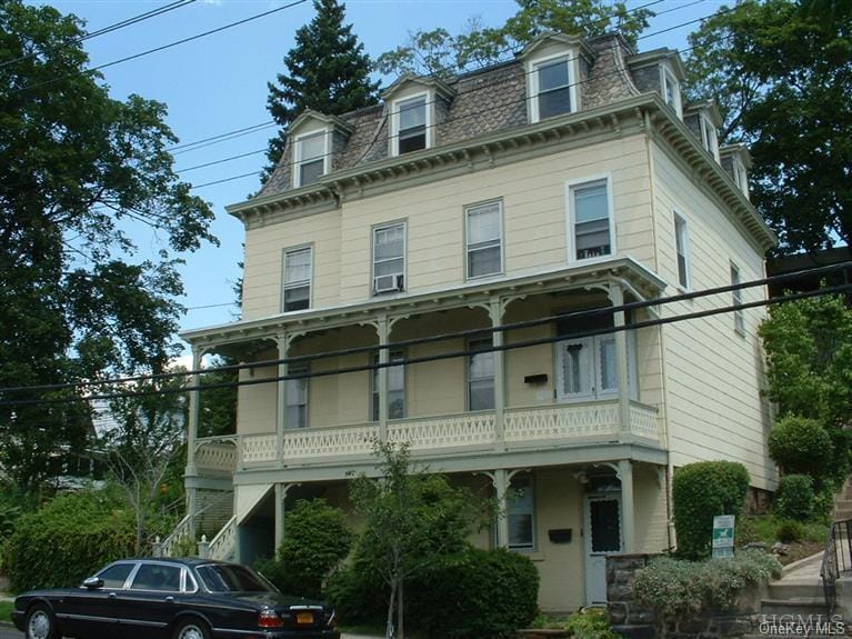 Primary Photo - 15 S Buckhout St