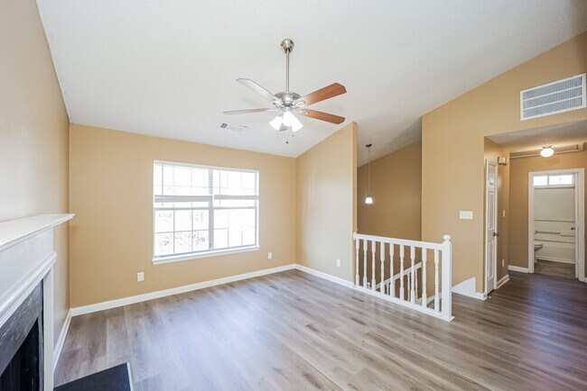 Foto del edificio - 5748 Chisolm Trail