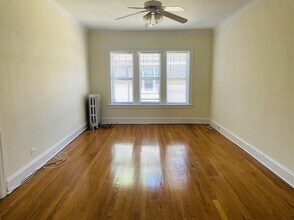Building Photo - 708 Seward St