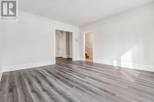 Building Photo - 66 Cliftonvale Ave