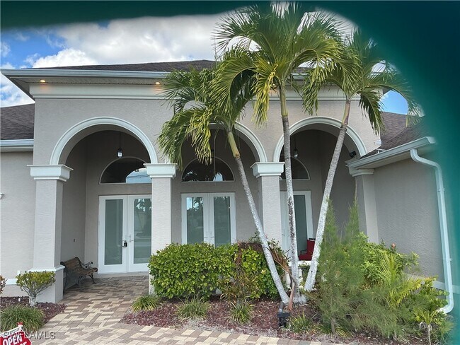 Foto del edificio - 2605 Beach Pkwy W
