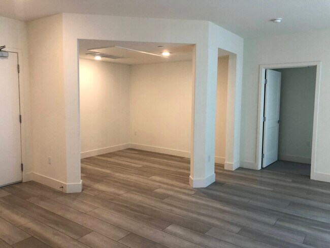 Oficina - 3578 Rambla Plz