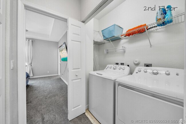 Foto del edificio - 4656 Silver Saw Ln