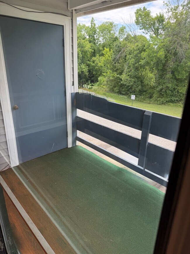 Foto del edificio - 2616 Randleman Rd
