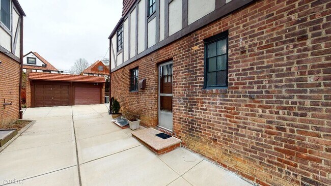 Building Photo - 4 br, 2.5 bath House - 6915 Ingram St House