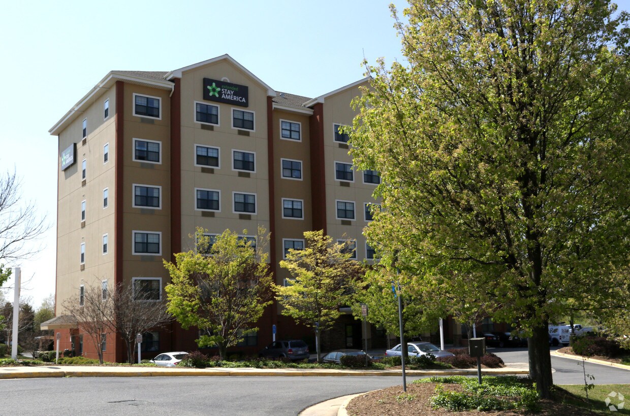 Furnished Studio Centreville Apartments in Centreville, VA