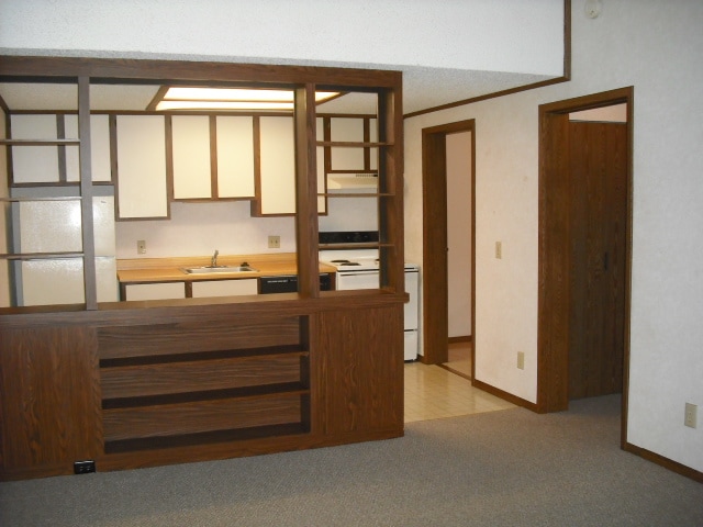 Barrington Apartments – photo 2