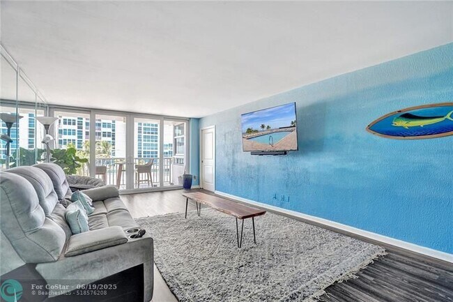 Building Photo - 1370 S Ocean Blvd