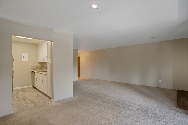 Foto del edificio - 2227 Canyon Blvd