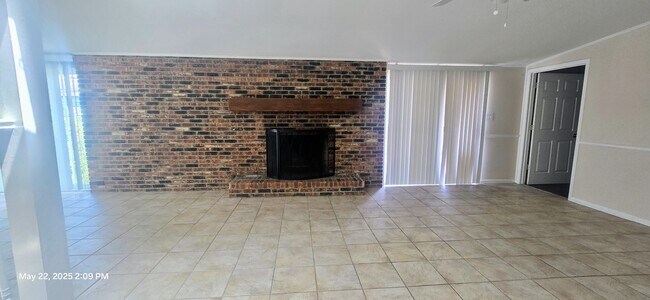 Foto del edificio - 4 Sewanee Cir