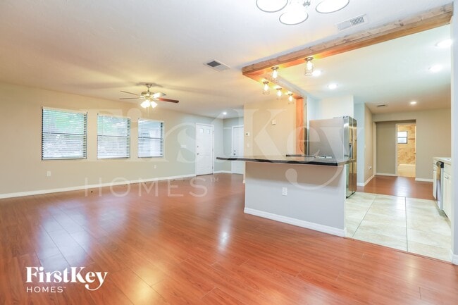 Foto del edificio - 8340 Brandeis Cir W