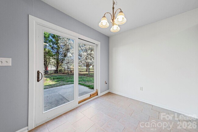 Foto del edificio - 2300 Genesis Dr