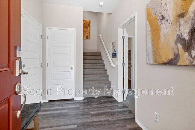 Building Photo - 40455 Birchfield Dr