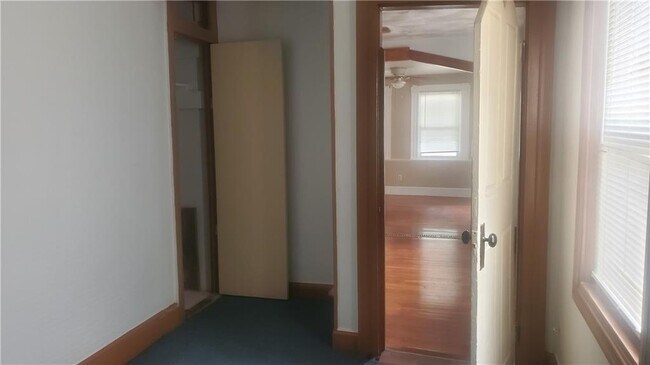 Foto del edificio - 604 Blackstone St