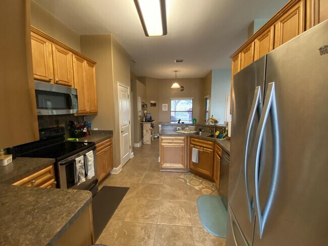 Foto del edificio - 2722 Lakes Edge Ln