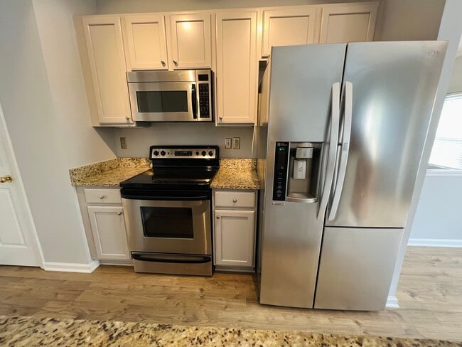 Kitchen - 1732 Pryor Rd SW