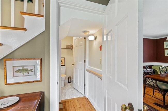 Building Photo - 99 Coggeshall Ave
