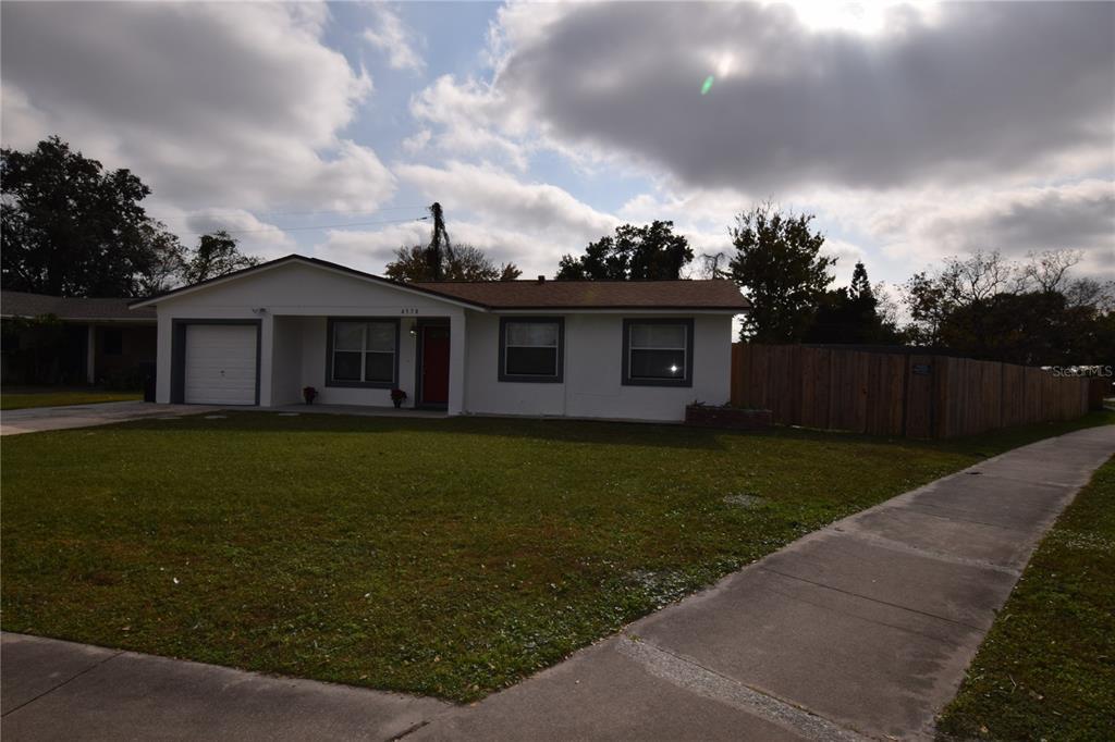Foto principal - 4578 Marshall St