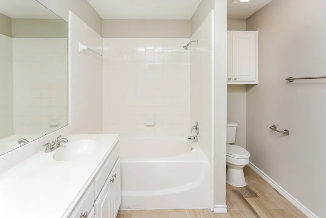 Building Photo - 3908 Honey