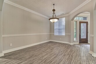 Building Photo - 7 Raindance Ct