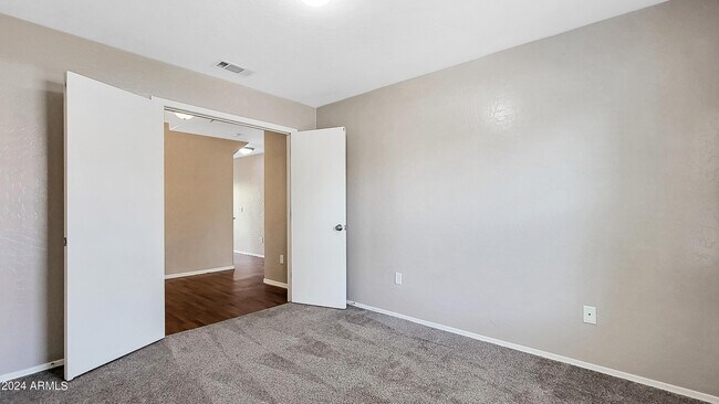 Building Photo - 6112 N Florence Ave