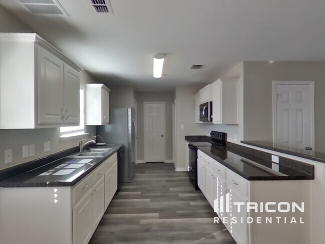 Building Photo - 5815 Apache Canyon San Antonio TX
