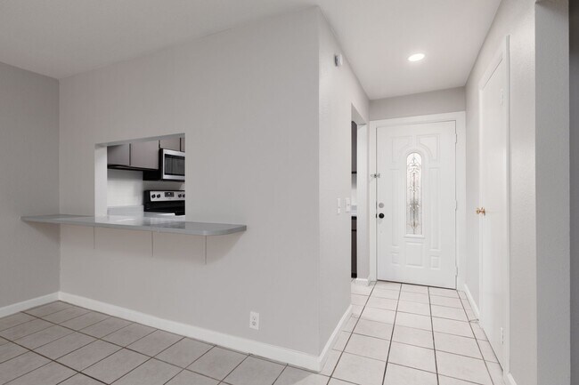 Foto del edificio - Modern 2 Bed, 2 Bath Condo Near UNLV – Pri...