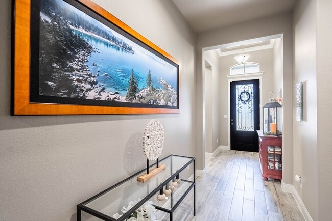 Building Photo - 11 Los Campos Dr