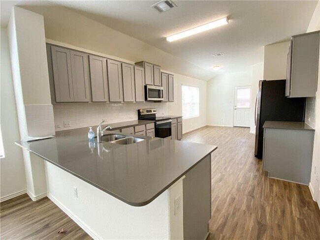 Foto del edificio - 301 Greatest Gift Wy