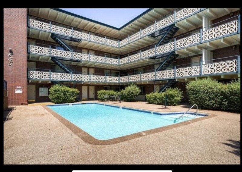 Foto principal - 655 N Pearl St