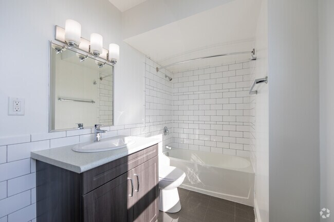 1BR, 1BA - Salle de bain - 25 Fisherville