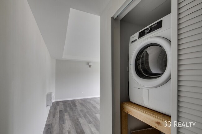 Foto del edificio - 530 N Walnut Ave