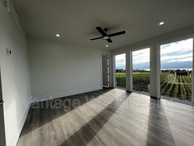 Building Photo - 3661 Apple Way Blvd