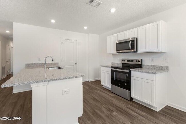 Foto del edificio - 4123 Pinehurst Ave