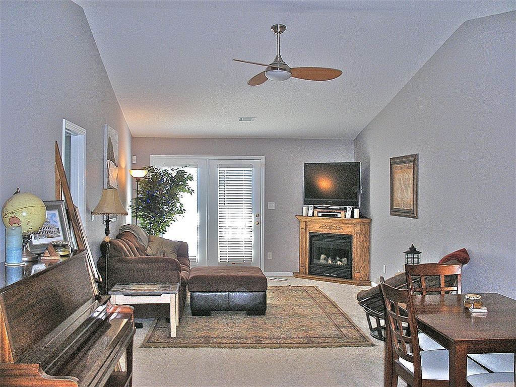 living room - 1021 Old Marks Dr