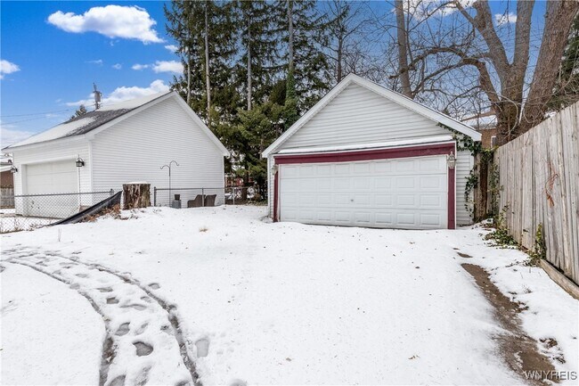 Foto del edificio - 189 Hamilton Dr