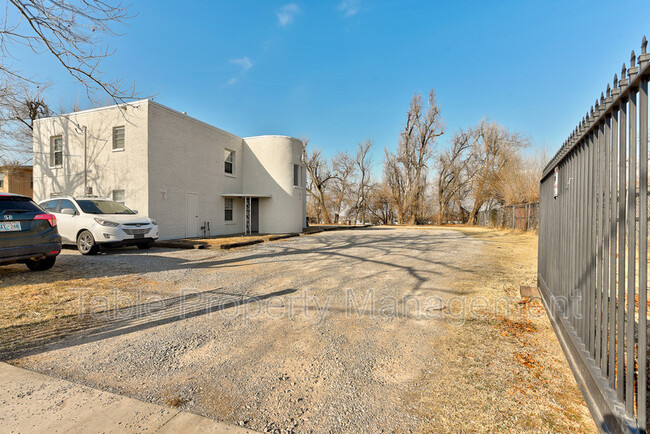Building Photo - 1135 N Purdue Ave