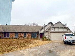 Building Photo - 7330 S Canton Ave