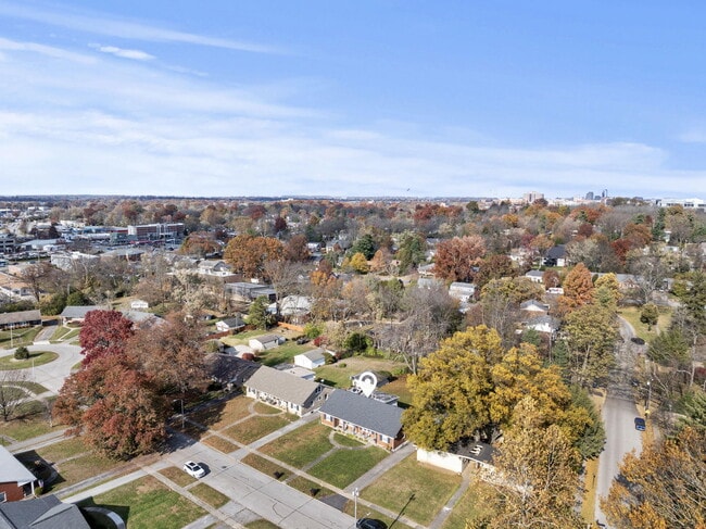 Building Photo - 131 Greenbriar Rd