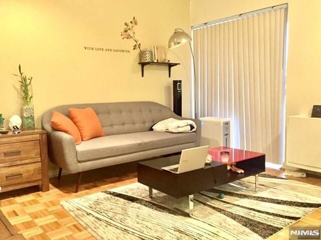 Foto principal - 1111 River Rd