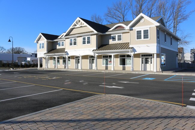 Foto del edificio - 256 Mantoloking Rd