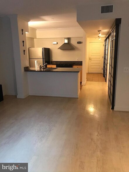 Foto del edificio - 631 D Street NW