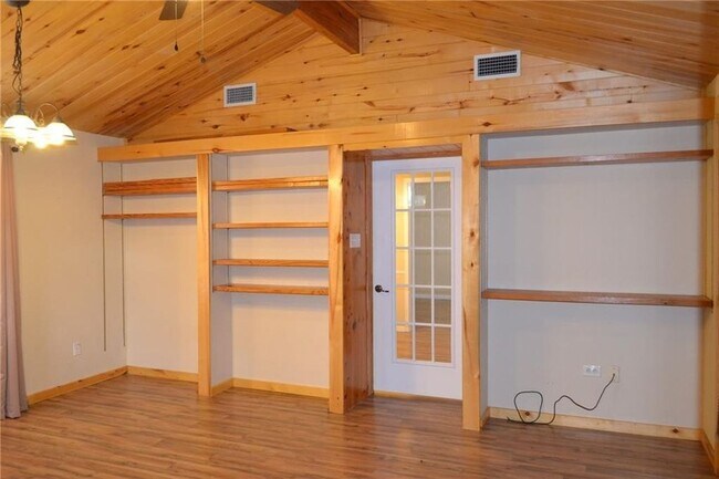 #rd Bedroom - 504 N Avenue X