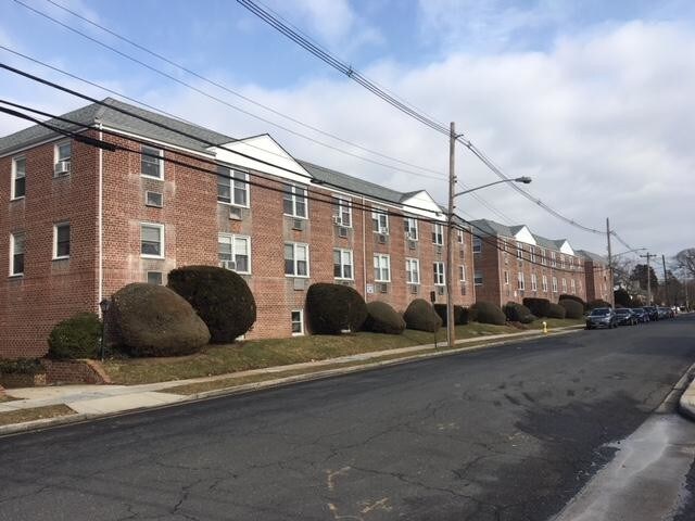 Foto del edificio - Fairfield Gables At Rockville Centre