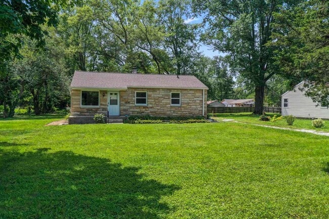 Photo - 1909 Mayfair Dr House