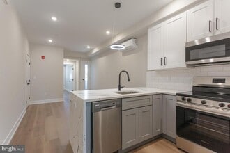 Building Photo - 3849 Fairmount Ave