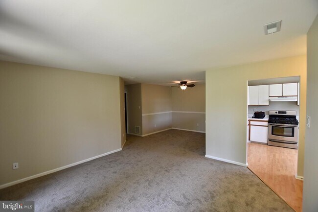 Foto del edificio - 1207 Hawthorne Ct