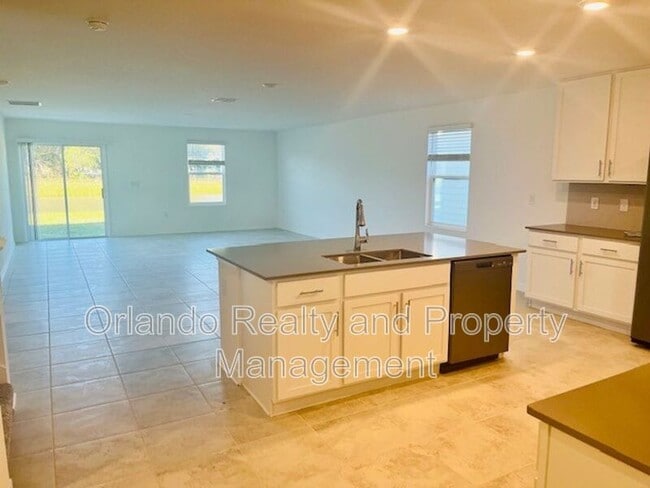 Foto del edificio - 1910 Birnham Wood Bnd