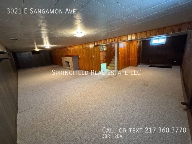 Foto del edificio - Spacious Classic Charmer with Modern Comforts