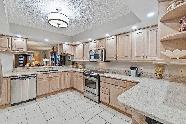Building Photo - 6650 Sunset Way